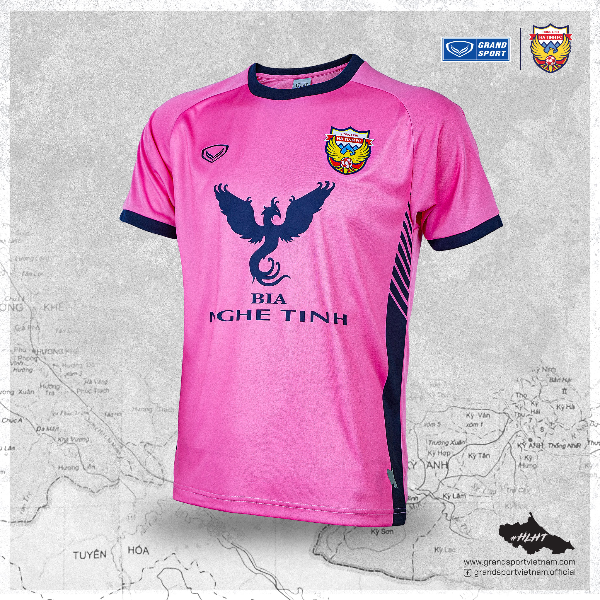 Chi tiết áo thi đấu với nhà tài trợ mới bia Nghệ Tĩnh phía trước ngực áo.