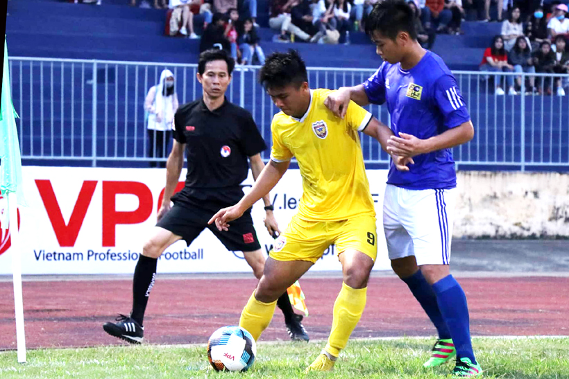 Thắng CLB Huế 1-0, Hồng Lĩnh Hà Tĩnh gặp Hà Nội FC vòng 1/16 Cúp Quốc gia