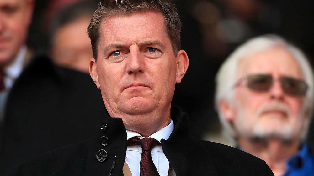 Martin Semmens ủng hộ phương án thi đấu trở lại bất chấp dịch Covid-19 đang lan rộng. 