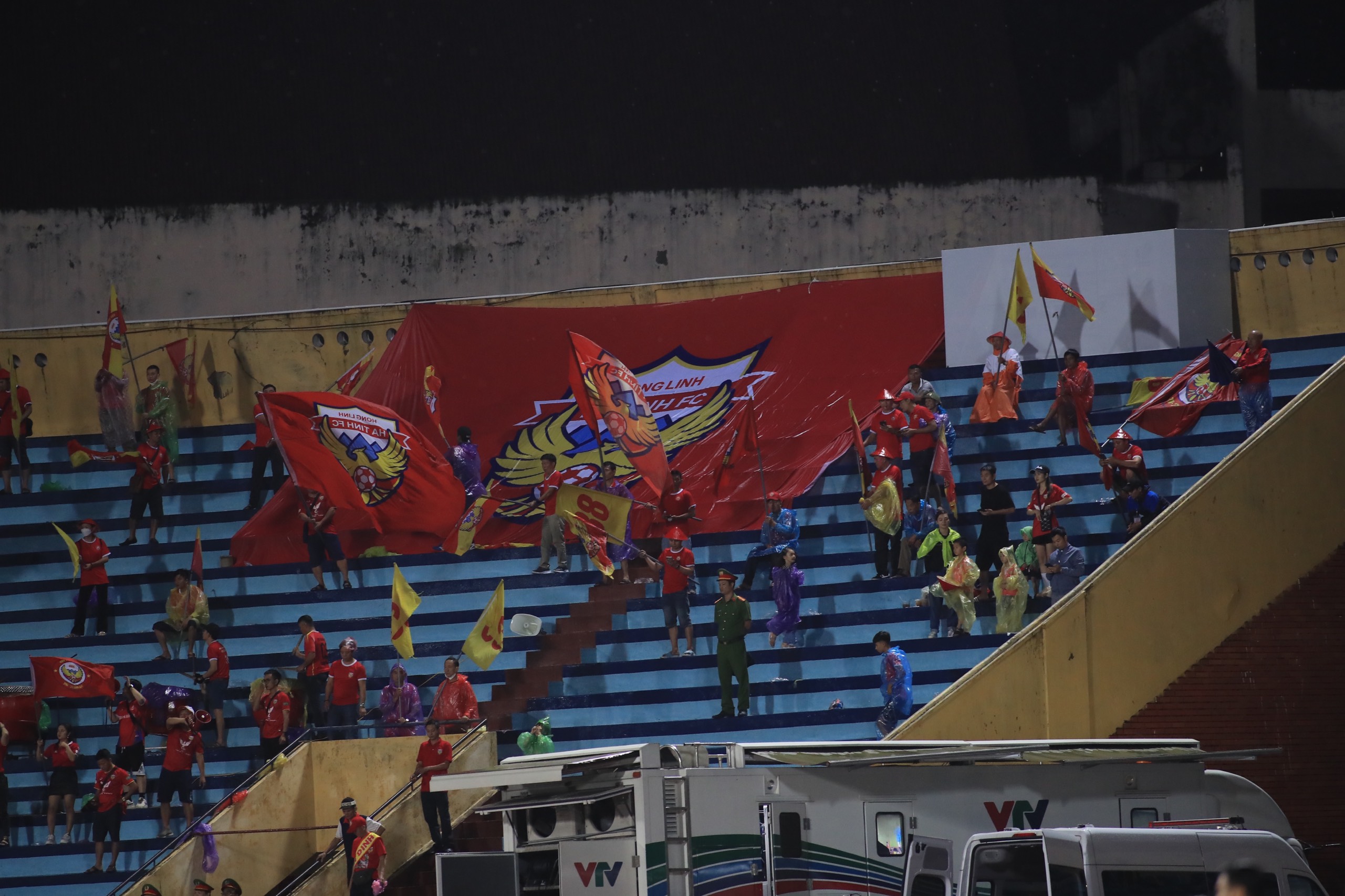 Cổ động viên Hồng Lĩnh Hà Tĩnh